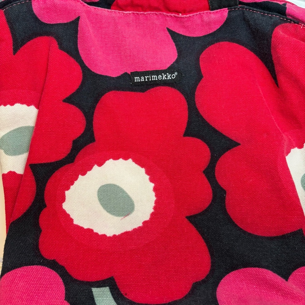 Marimekko Poppies Tote Bag - Picture 6 of 11